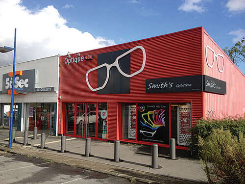 Opticien : SMITH'S OPTICIENS, Zone comme BOULEVARD D'HALLUIN , 59223 RONCQ