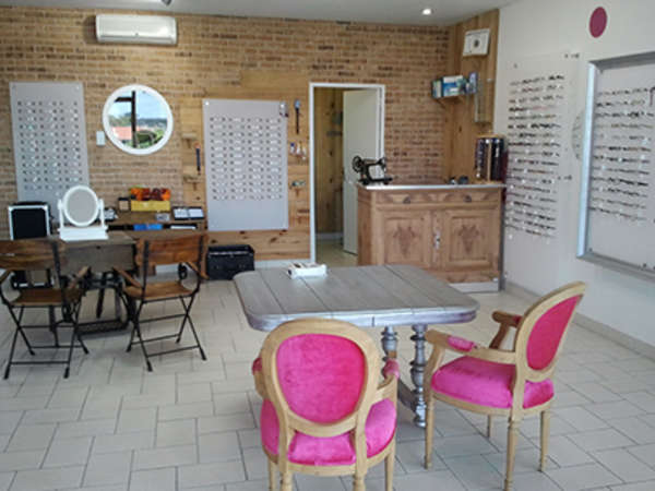 Opticien : MORTAGNE OPTIQUE, CENTRE COMMERCIAL BELLEVUE, 85290 MORTAGNE SUR SEVRE