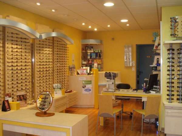 Opticien : L'ISLE OPTIQUE , 5 Rue de Lattre de Tassigny , 25250 L'ISLE SUR LE DOUBS