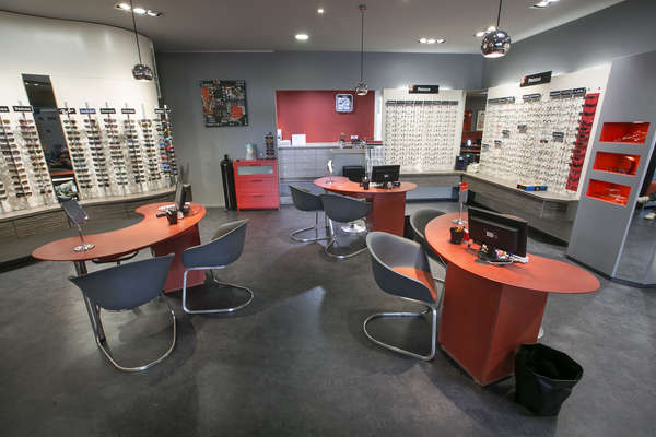 Opticien : HAHN OPTICIENS, 8 Rue du 8 mai 1945 , 26800 PORTES LES VALENCE