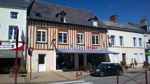 Opticien proposant la marque CHARLES STONE : BRETEUIL OPTIQUE, 13 Rue Aristide Briand, 27160 BRETEUIL SUR ITON