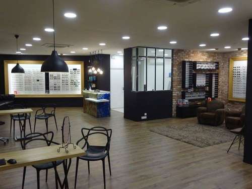 Opticien : L'ART DE VOIR, 224 AVENUE CHARLES DE GAULLE, 42153 RIORGES