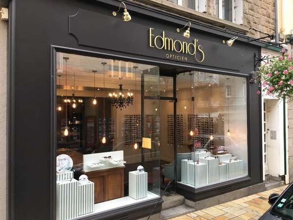 Opticien : EDMOND'S OPTICIENS, 25 RUE LEVAVASSEUR, 35800 DINARD