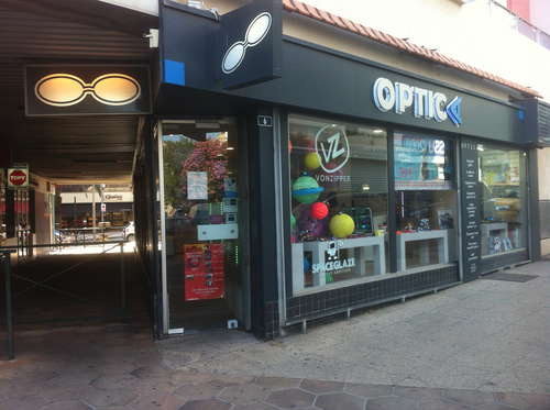 Opticien : OPTICA, 6 rue brest, 83400 Hyères