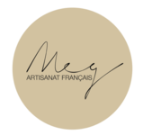 Lunette de la marque MEG EYEWEAR visible chez REGARDS & ECOUTES OCEANIQUES