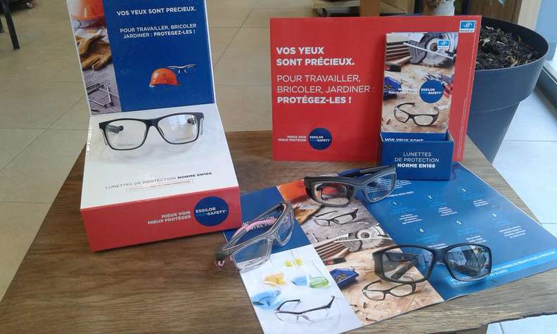 Actualité optique opticien : lunettes de sécurité à votre vue à partir de 77€. Essilor Pro-Safety