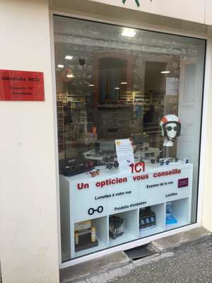 Photo du magasin OPTIQUE PHARMACIE DU BOURG