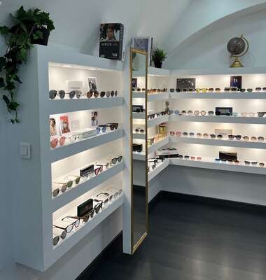 Photo du magasin J & J OPTICAL PLAZZA