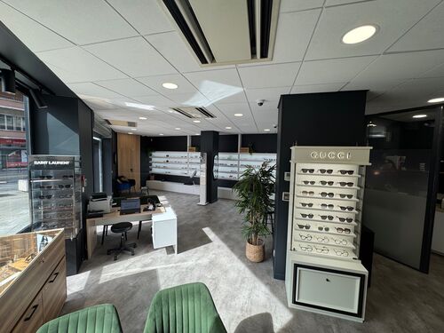 Photo du magasin ESSENTIEL REGARD