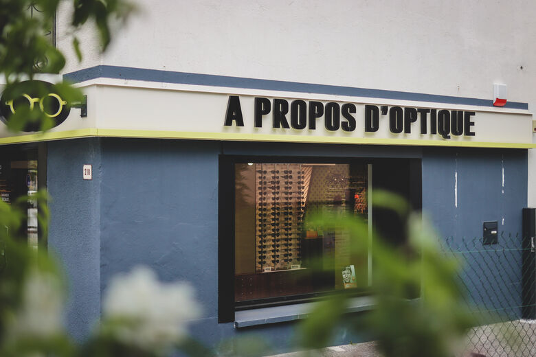 Image principale de l'opticien A PROPOS D'OPTIQUE - MIUSLI