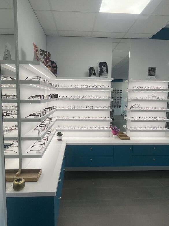 Image principale de l'opticien BRANCHE-LES SPECIALISTES LUNETIERS