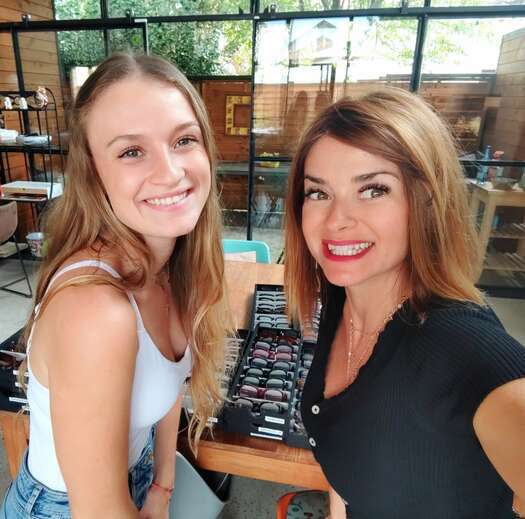 Photo de Anne-Laure & Ilona - NOUVEAU REGARD PAR ANNE-LAURE à MONTAUBAN